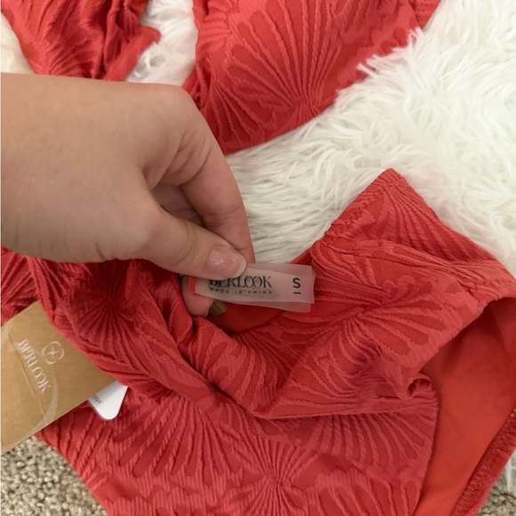 Berlook Cutout One-Piece Swimsuit - Picture 4 of 7